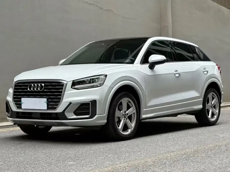Audi Q2L, 2019