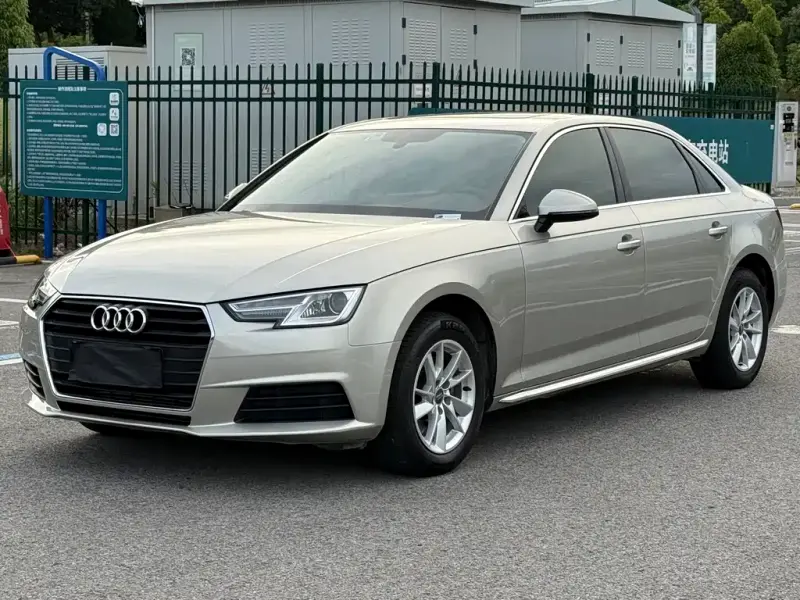 Audi A4L, 2016