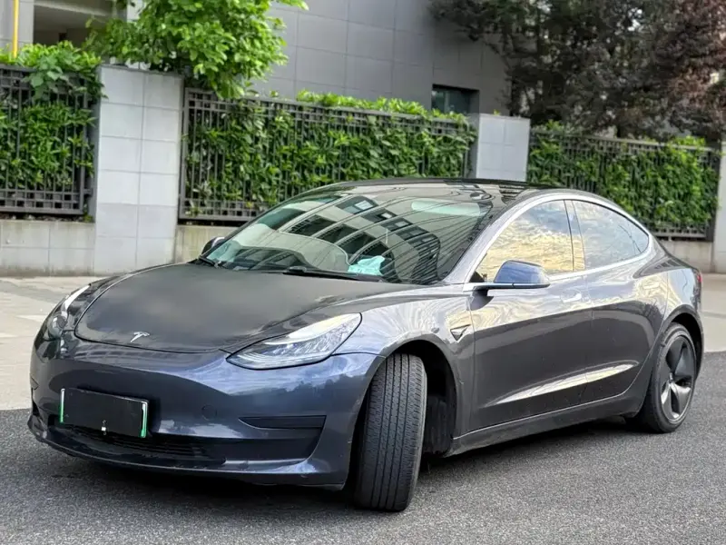 Tesla Model 3, 2020