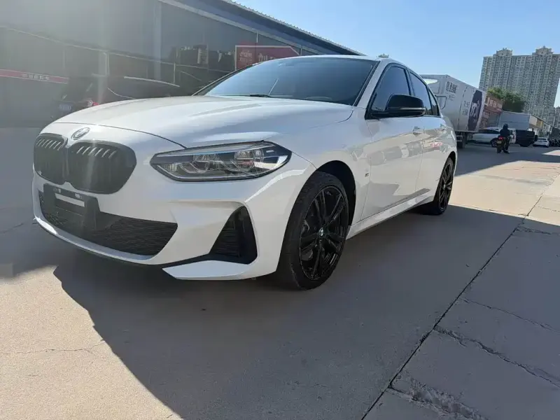 BMW 1 Series, 2021