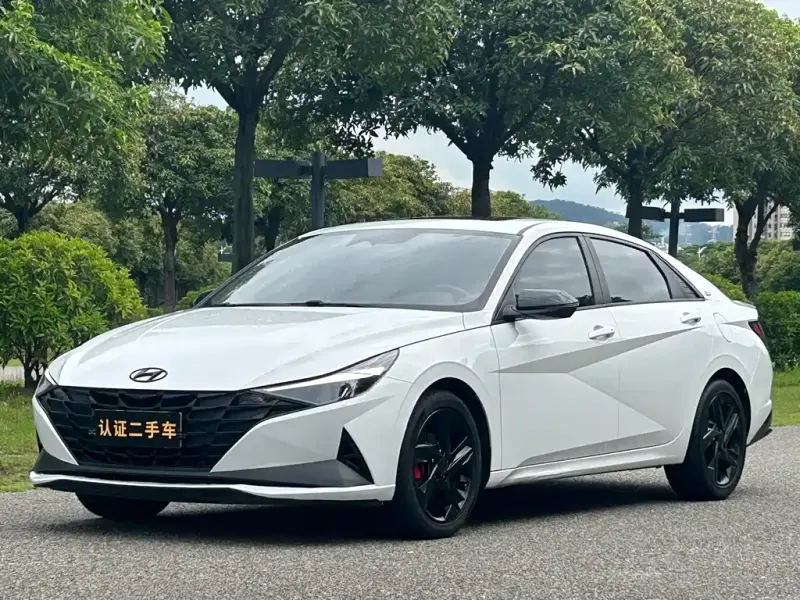 Hyundai Elantra, 2022