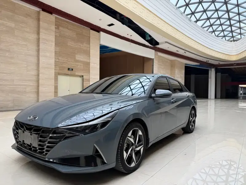 Hyundai Elantra, 2022