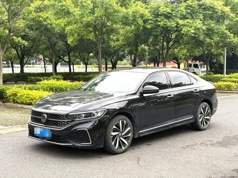 Volkswagen Passat, 2022