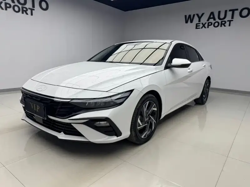 Hyundai Elantra, 2023