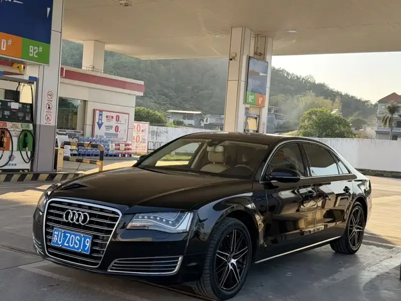 Audi A8, 2013