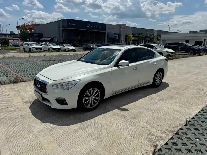 Infiniti Q50L, 2023