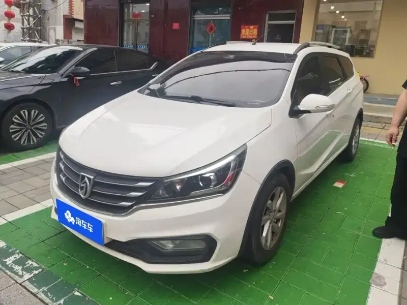Baojun 310W, 2019