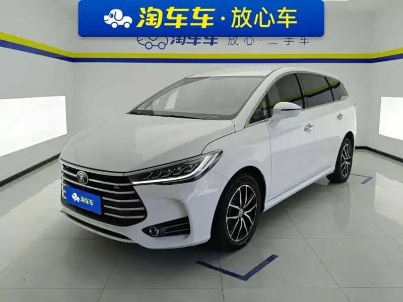 BYD MAX, 2018
