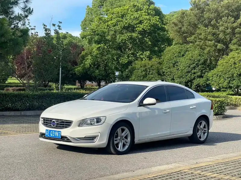 Volvo S60, 2014