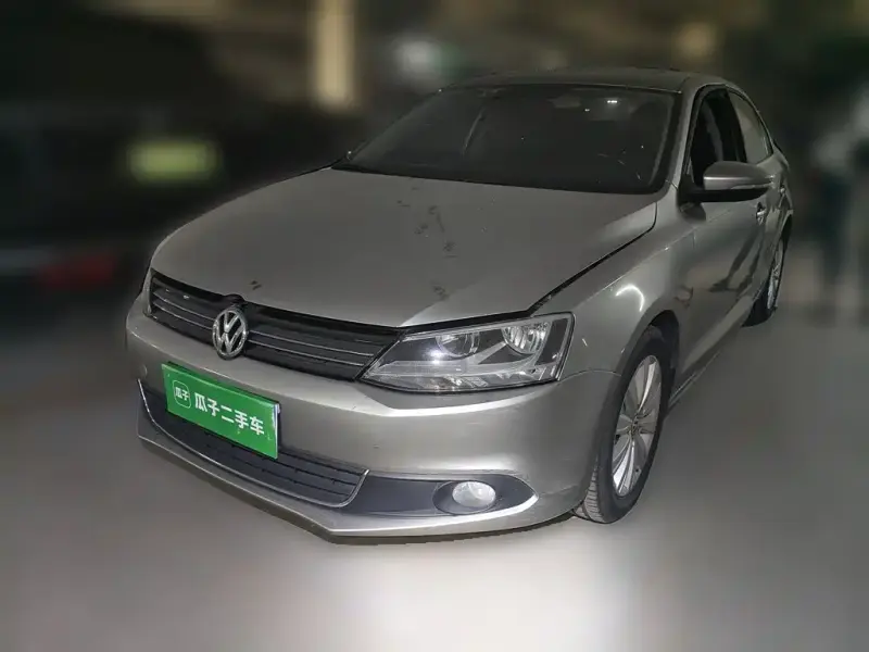 Volkswagen Sagitar, 2015
