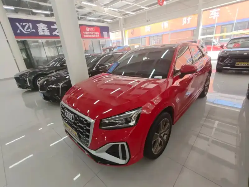 Audi Q2L, 2022