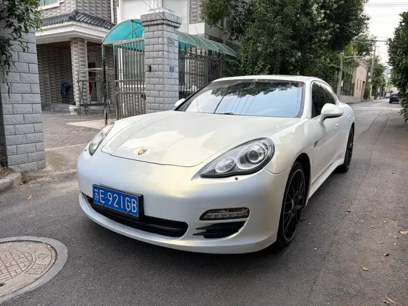 Porsche Panamera, 2013