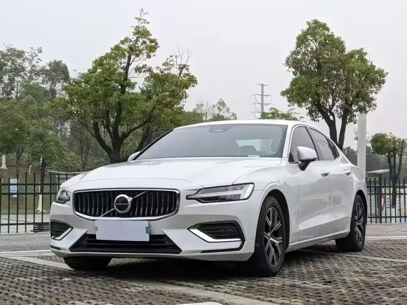 Volvo S60, 2022
