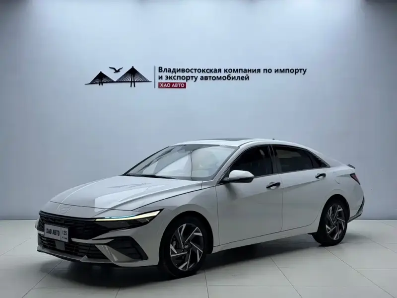 Hyundai Elantra, 2023