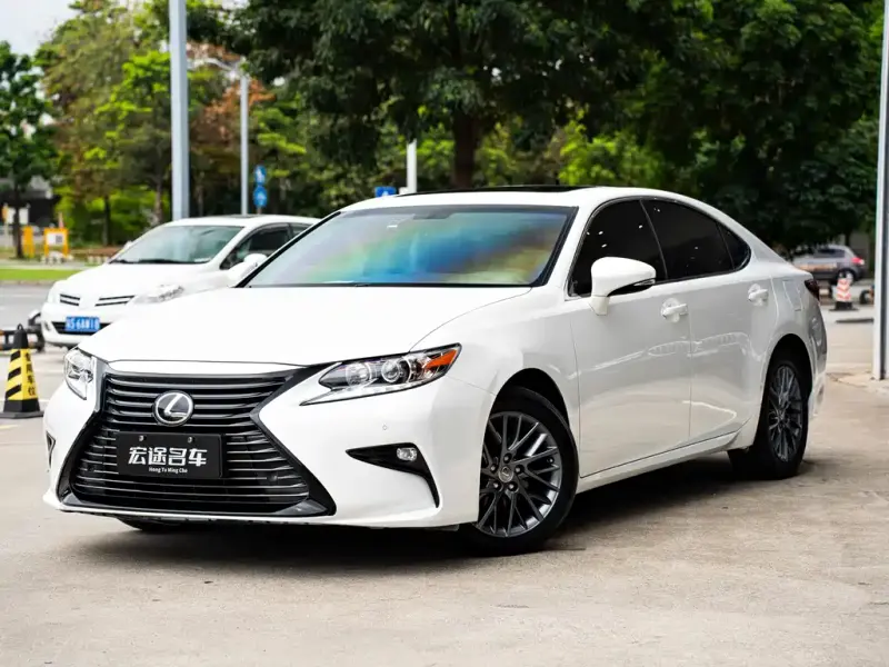 Lexus ES, 2018