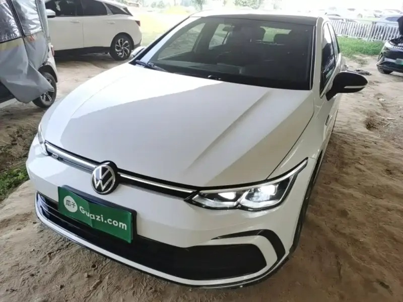 Volkswagen Golf, 2023