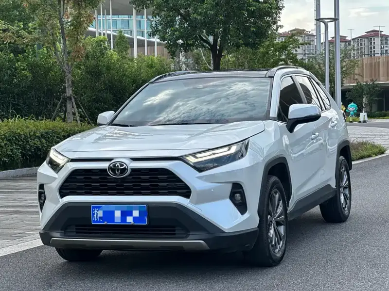 Toyota RAV4, 2023