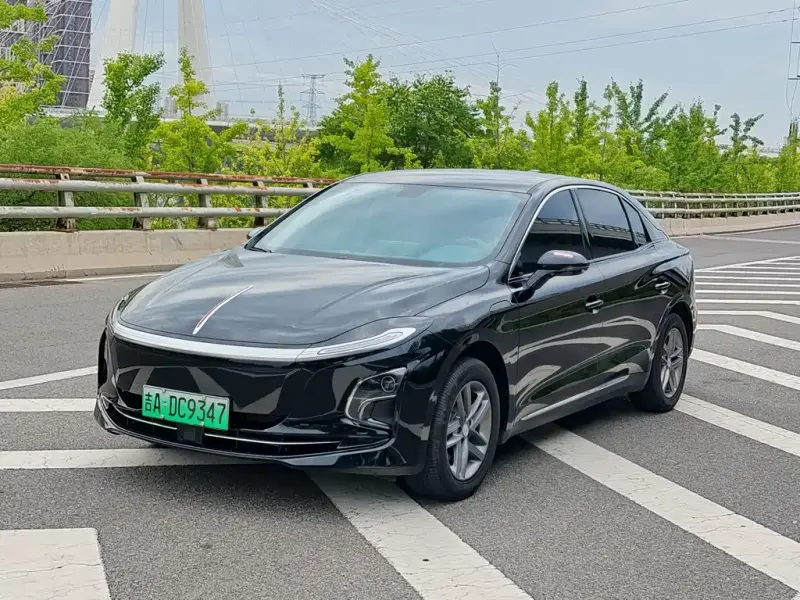 Hongqi E-QM5, 2026