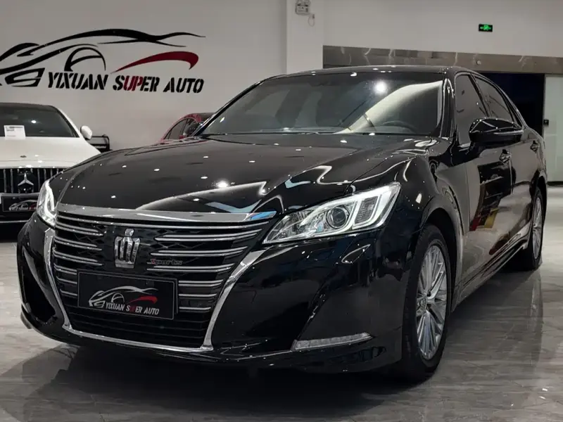 Toyota Crown, 2017