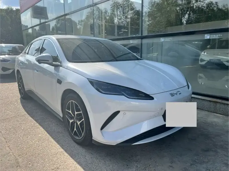 BYD 06, 2025