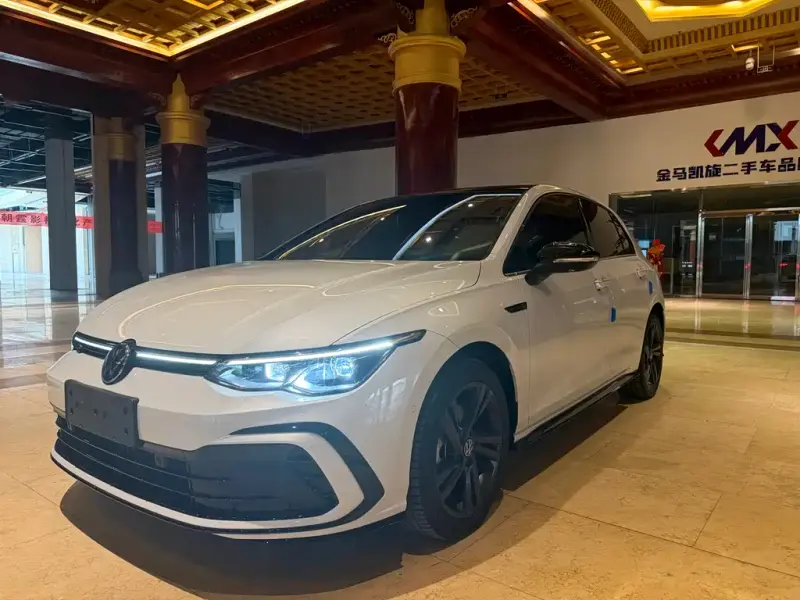 Volkswagen Golf, 2023