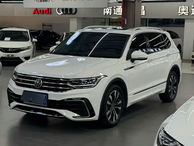 Volkswagen Tiguan L, 2022