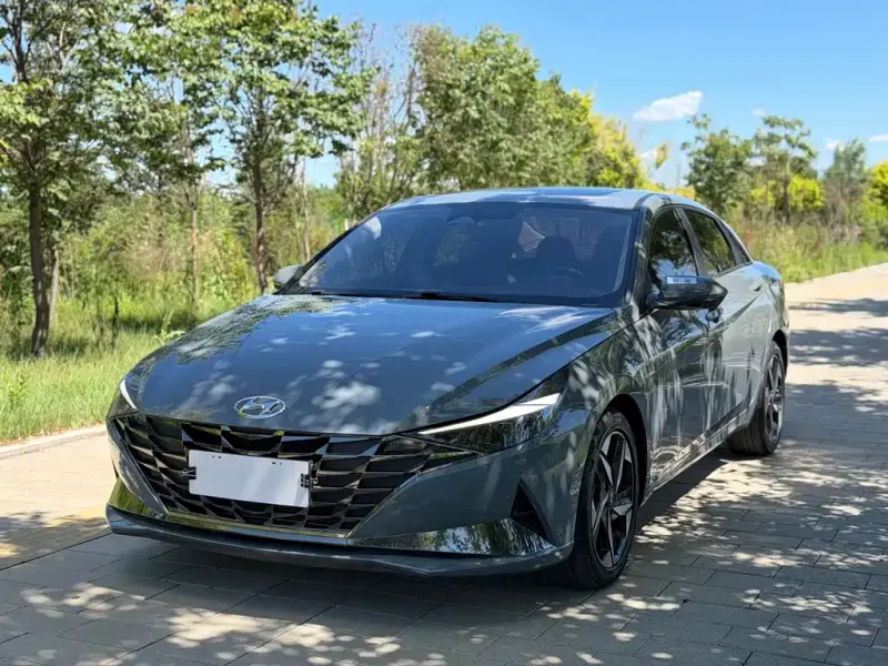 Hyundai Elantra, 2022