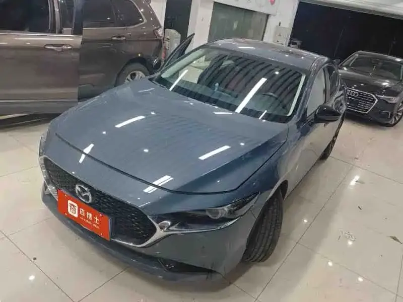 Mazda 3 Axela, 2022