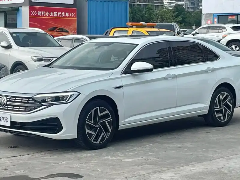 Volkswagen Sagitar, 2023