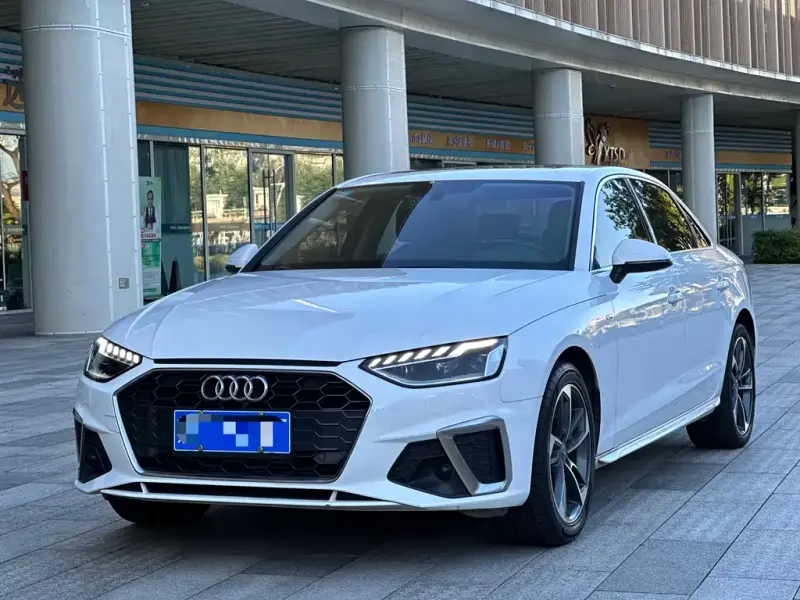 Audi A4L, 2020