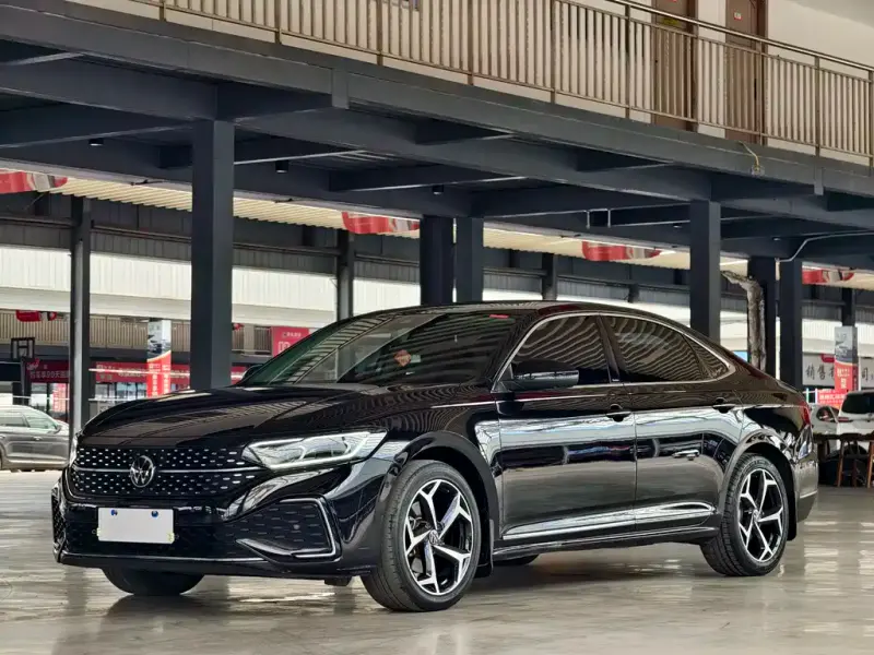 Volkswagen Passat, 2023