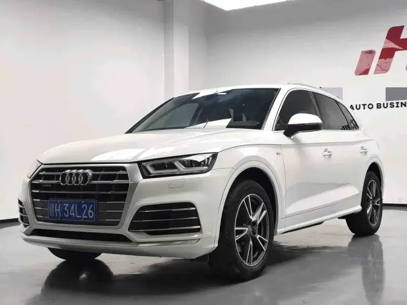 Audi Q5L, 2020
