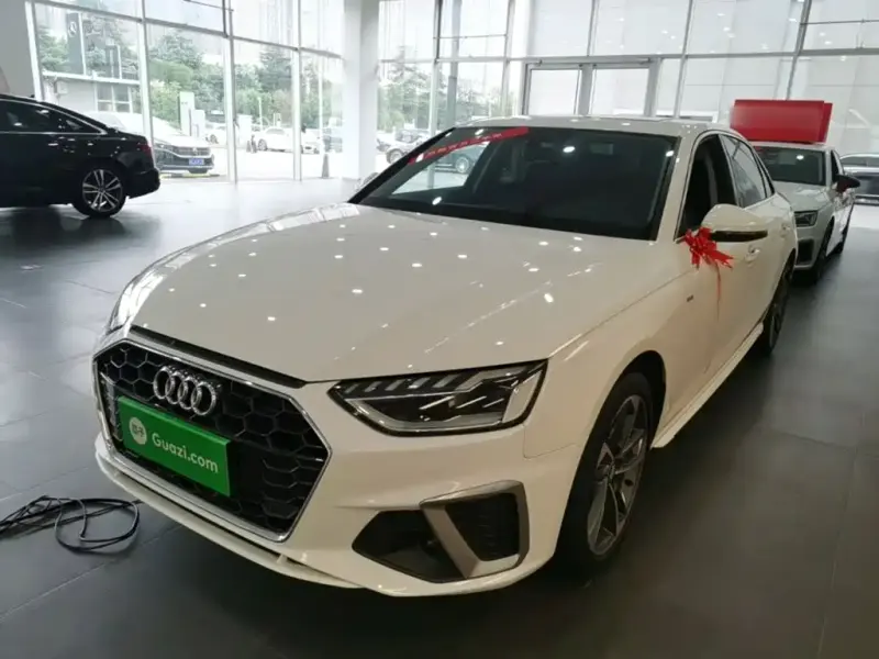Audi A4L, 2020