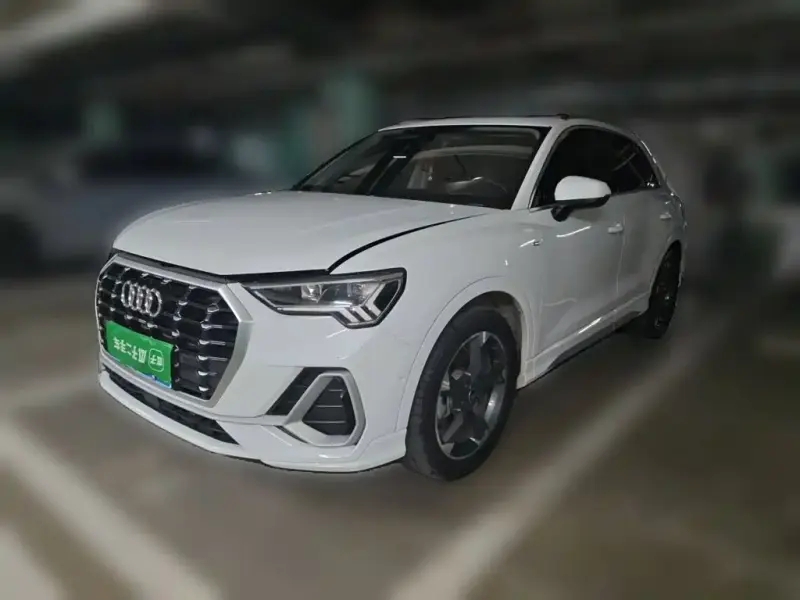 Audi Q3, 2022