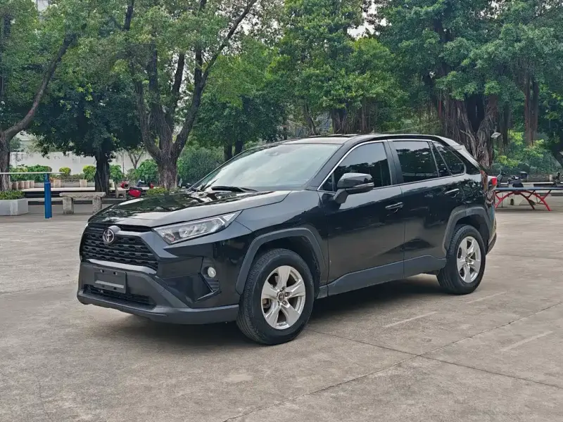 Toyota RAV4, 2023