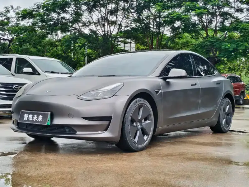 Tesla Model 3, 2022