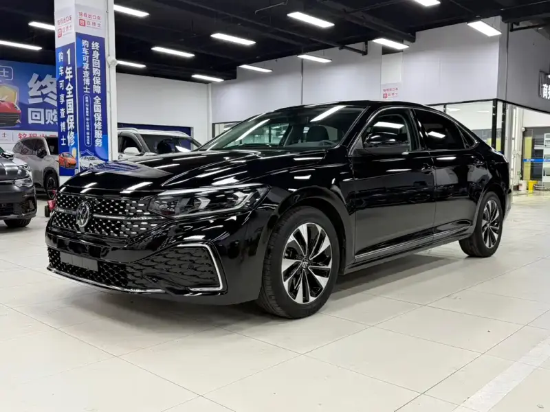 Volkswagen Passat, 2022