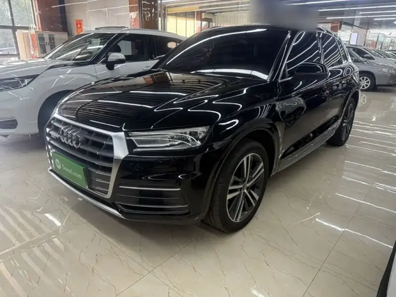Audi Q5L, 2020