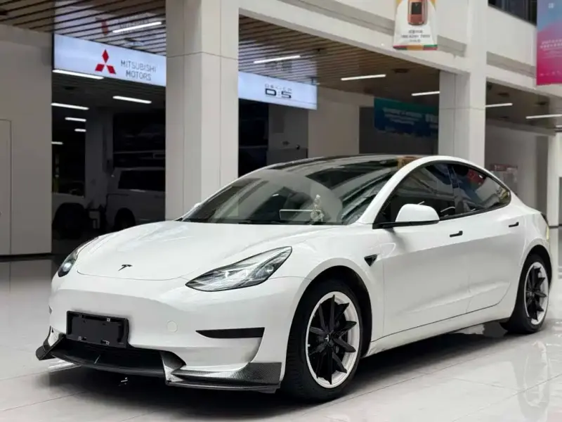 Tesla Model 3, 2022