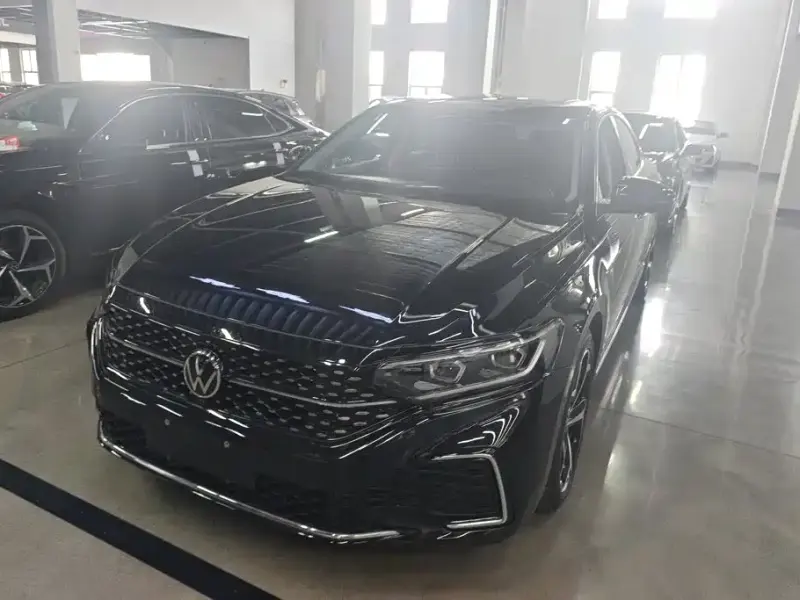 Volkswagen Passat, 2024