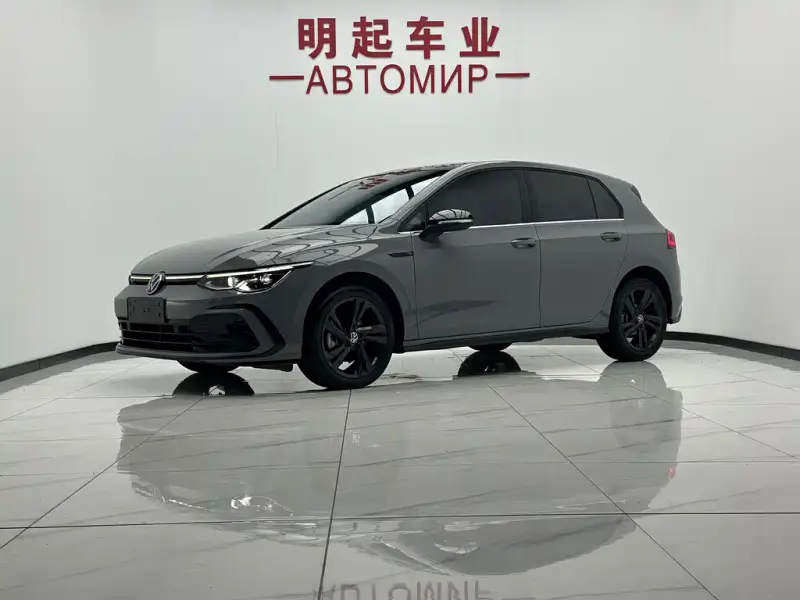 Volkswagen Golf, 2023