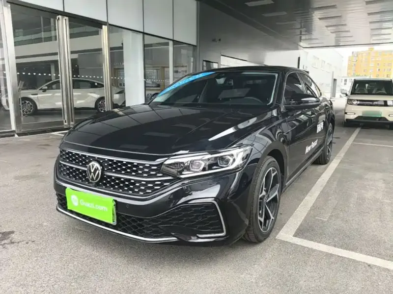 Volkswagen Passat, 2025