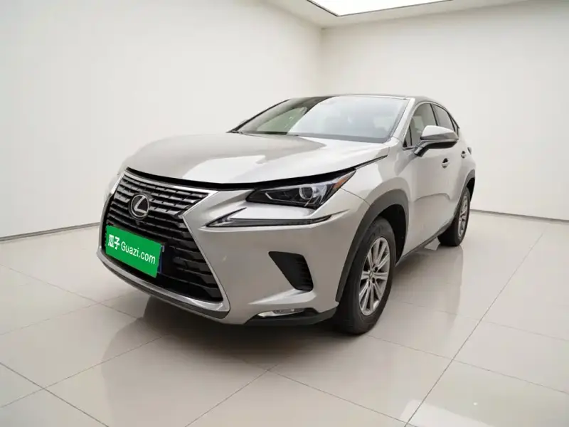 Lexus NX, 2021