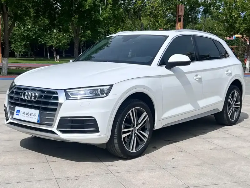 Audi Q5L, 2021