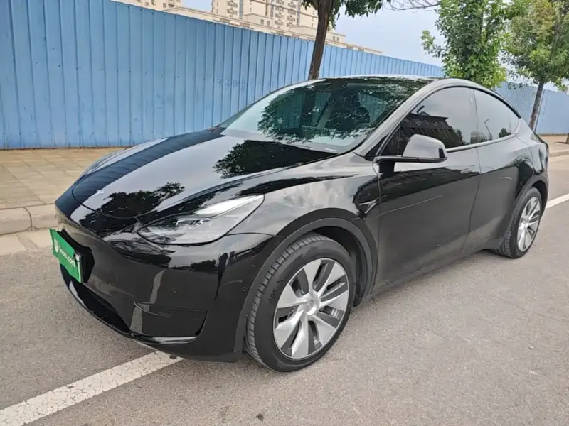 Tesla Model Y, 2022