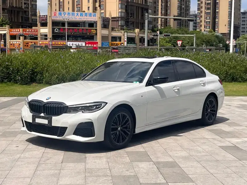 BMW 3 Series, 2022
