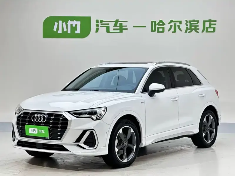 Audi Q3, 2022