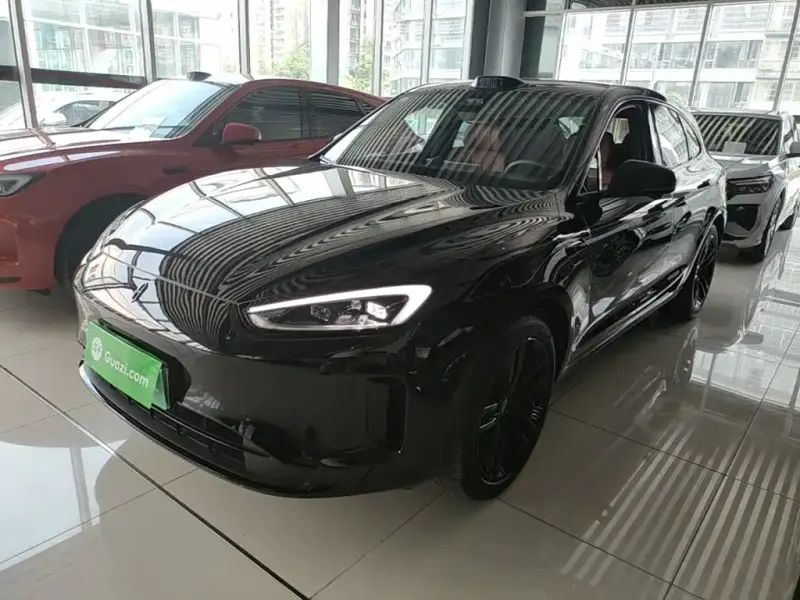 AITO M5, 2025