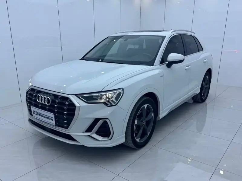 Audi Q3, 2022