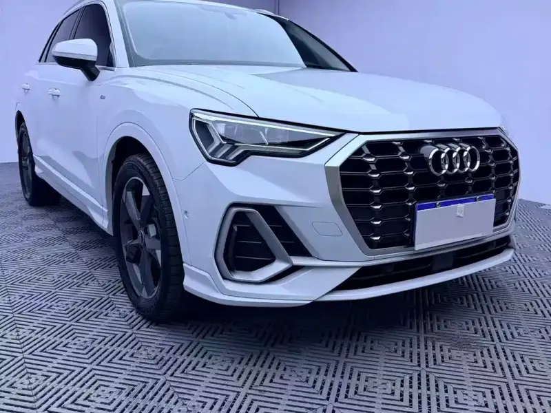 Audi Q3, 2022